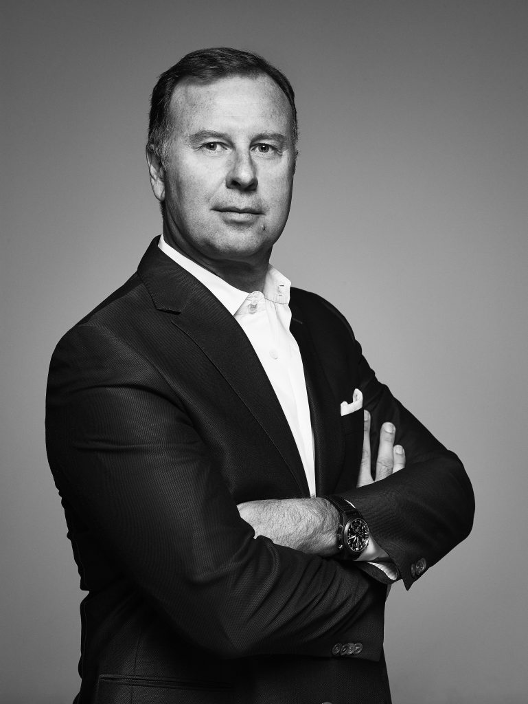 Sennen Pamich joins the 'Beauty Chages Lives' Foundation Board of Directors.