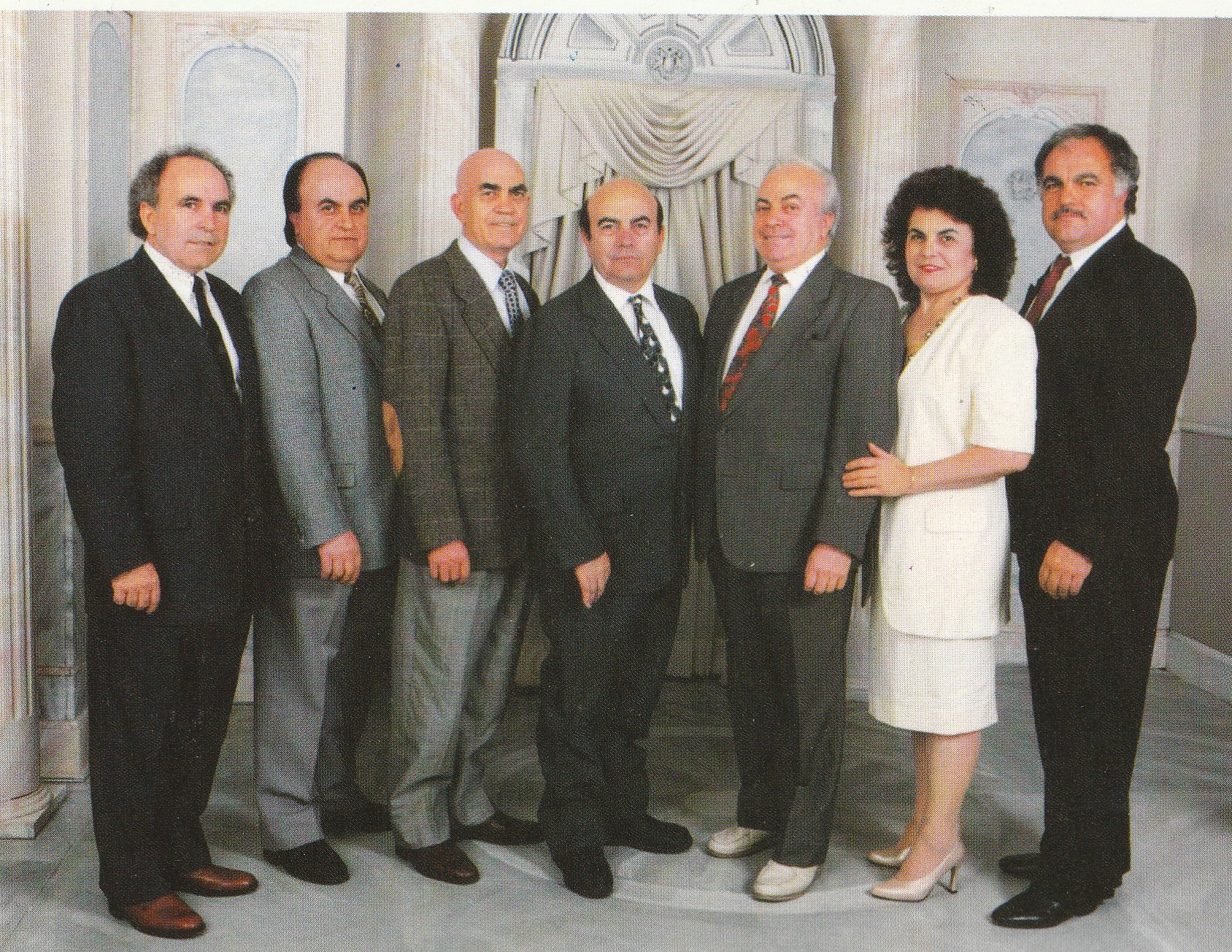 familyseniorsphoto-jpg The Petruccelli family, founders of the Company in a picture from the Nineties.